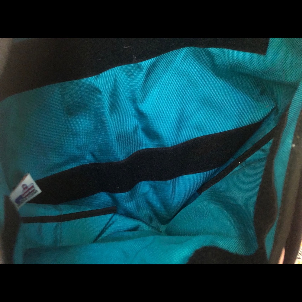 Disney Mickey & Minnie Mouse Messenger Bag - Picture 4 of 8